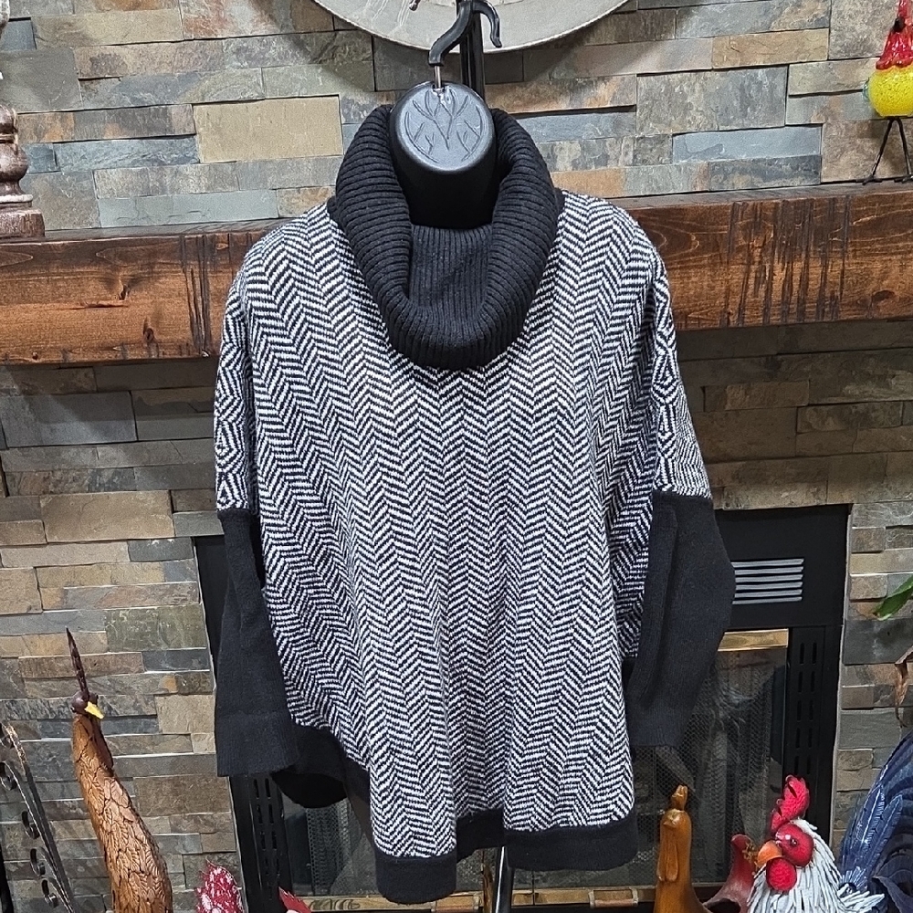 Loft outlet crawl neck Poncho zigzag sweater.